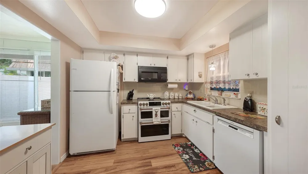 2623 RIVERBLUFF PARKWAY #V144 Sarasota, FL 34231