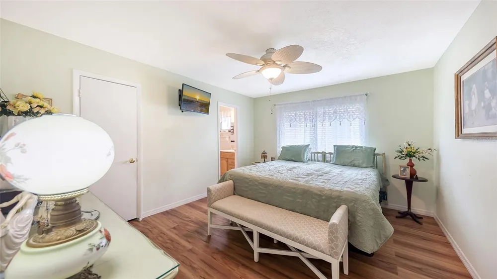 2623 RIVERBLUFF PARKWAY #V144 Sarasota, FL 34231