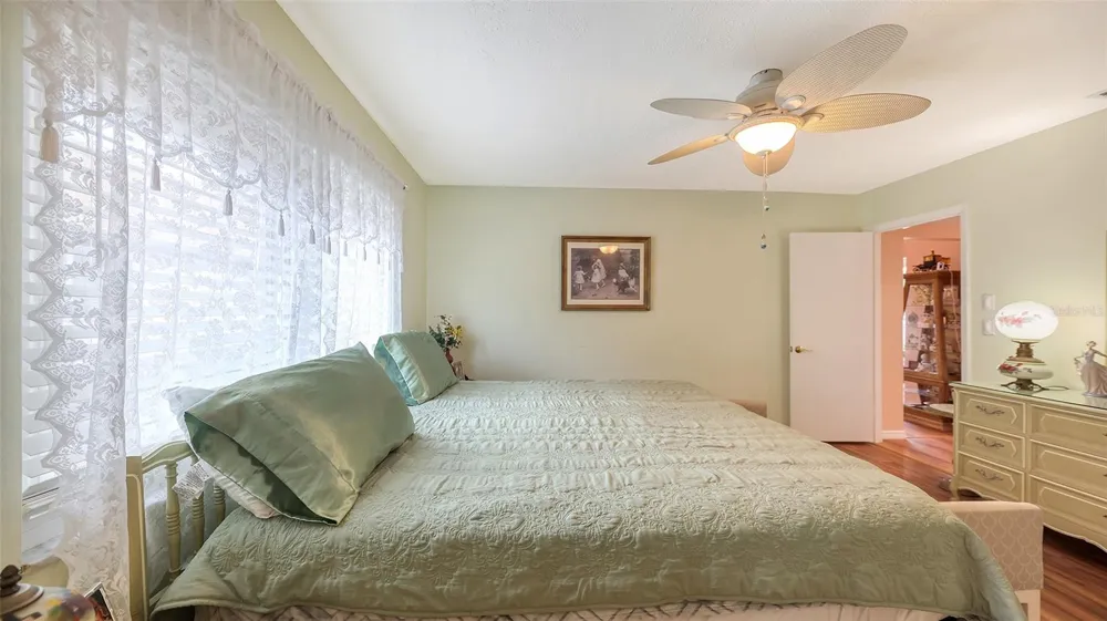 2623 RIVERBLUFF PARKWAY #V144 Sarasota, FL 34231