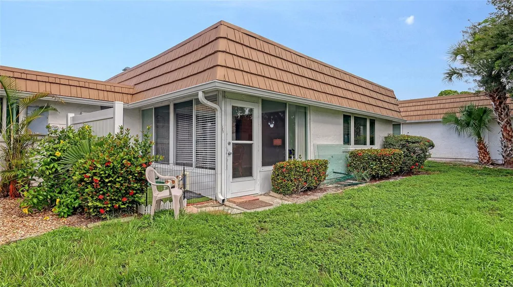 2623 RIVERBLUFF PARKWAY #V144 Sarasota, FL 34231