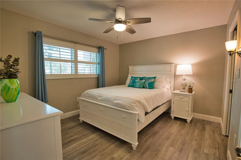 240 SANTA MARIA STREET #225 Venice, FL 34285