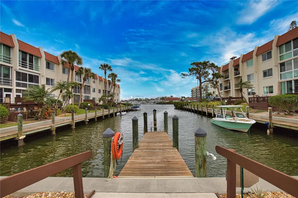 240 SANTA MARIA STREET #225 Venice, FL 34285