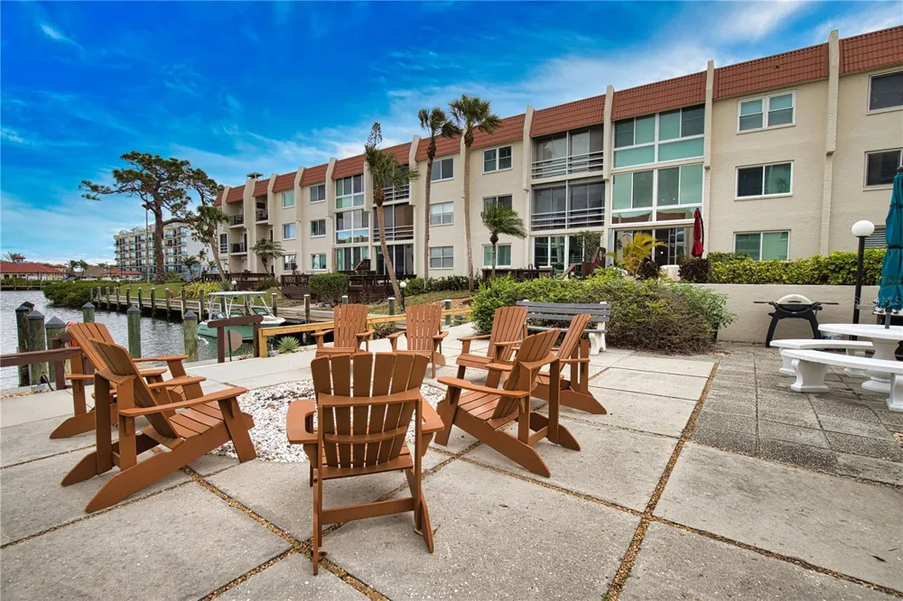 240 SANTA MARIA STREET #225 Venice, FL 34285