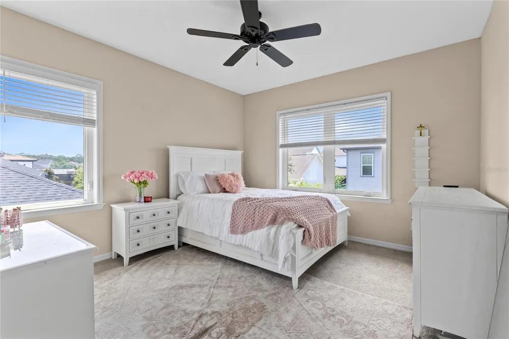 8802 FINSEN STREET Orlando, FL 32827