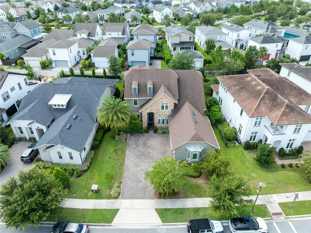8802 FINSEN STREET Orlando, FL 32827