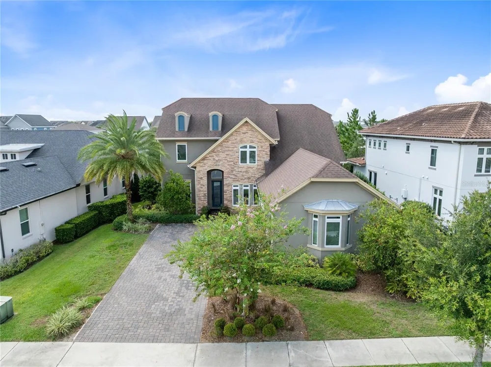 8802 FINSEN STREET Orlando, FL 32827