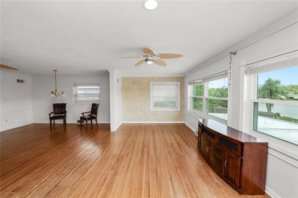 228 W LAKE INA DRIVE Winter Haven, FL 33884