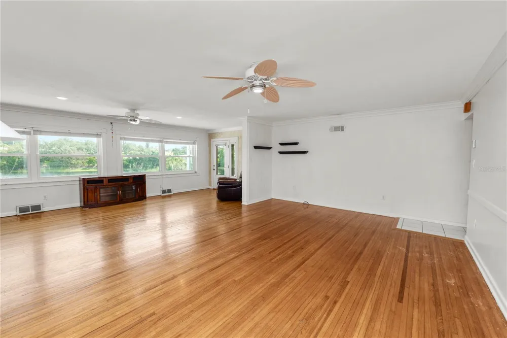 228 W LAKE INA DRIVE Winter Haven, FL 33884