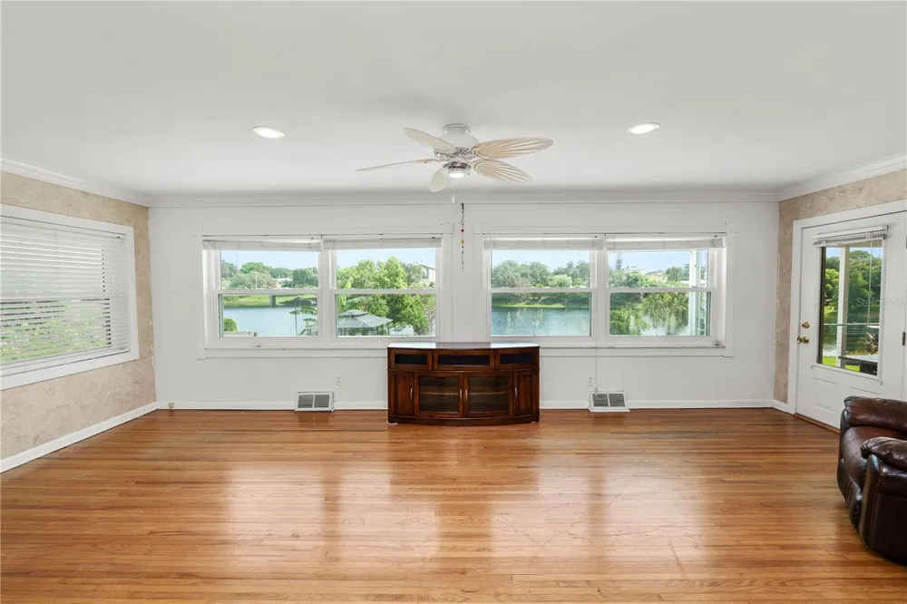 228 W LAKE INA DRIVE Winter Haven, FL 33884