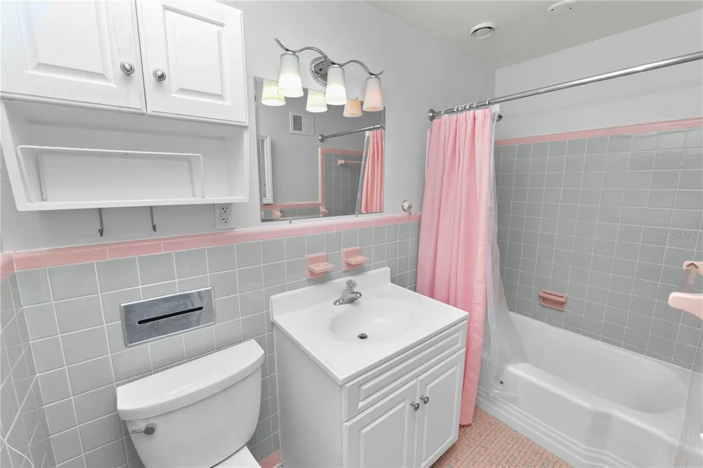 228 W LAKE INA DRIVE Winter Haven, FL 33884