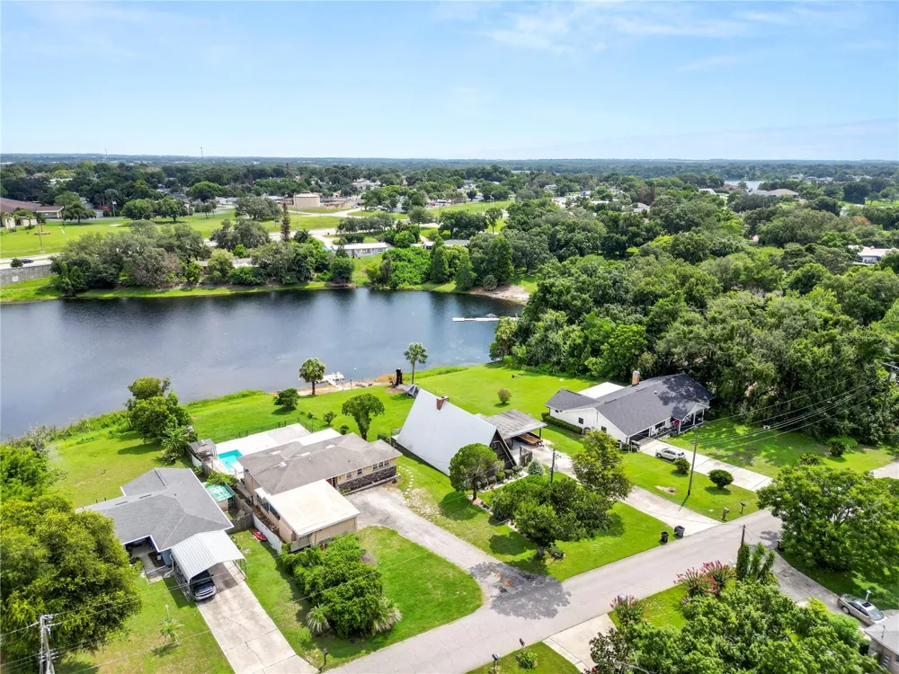 228 W LAKE INA DRIVE Winter Haven, FL 33884