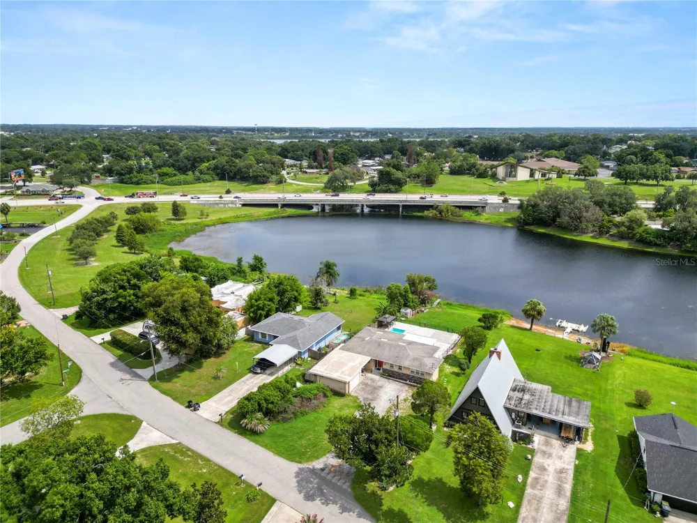 228 W LAKE INA DRIVE Winter Haven, FL 33884