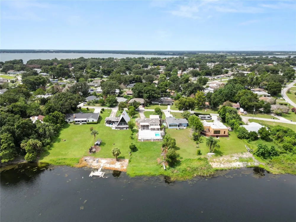 228 W LAKE INA DRIVE Winter Haven, FL 33884