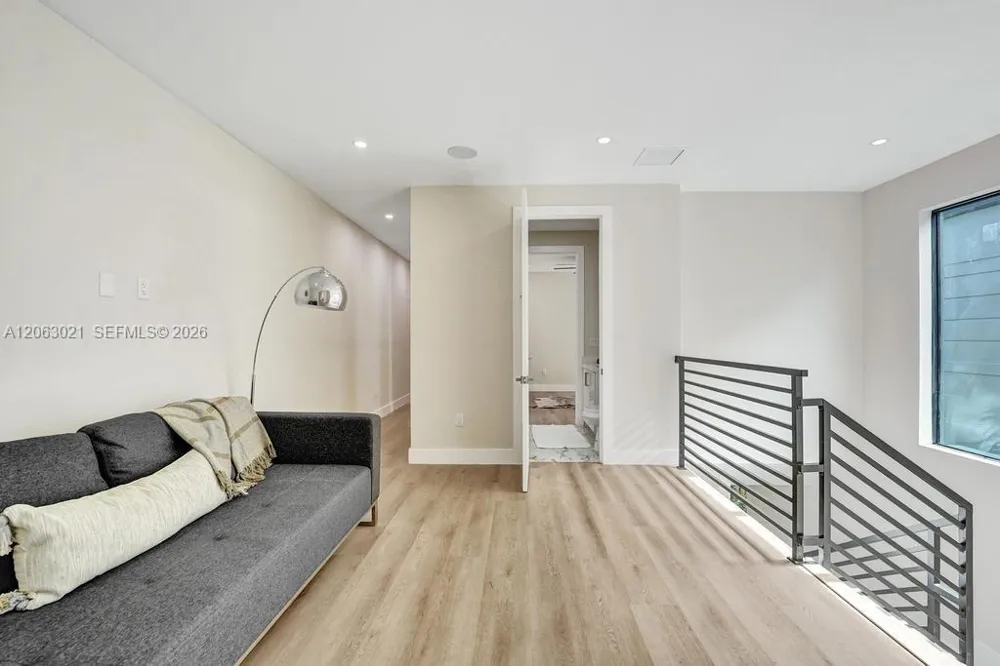 1103 NE 16th Ter #1 Fort Lauderdale, FL 33304