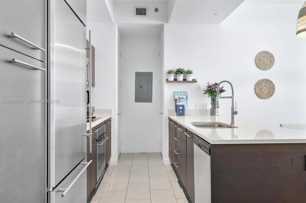 55 SE 6th St #4305 Miami, FL 33131