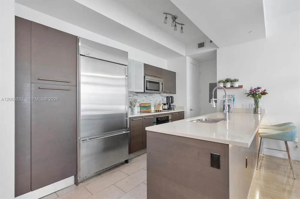 55 SE 6th St #4305 Miami, FL 33131