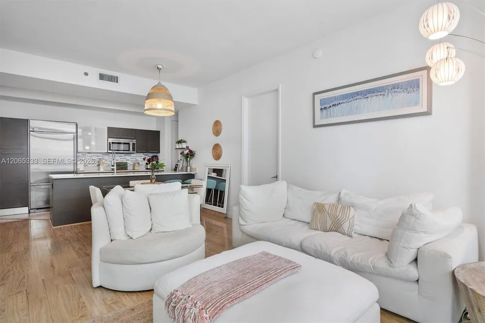 55 SE 6th St #4305 Miami, FL 33131