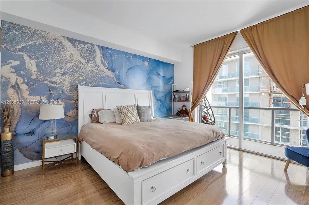 55 SE 6th St #4305 Miami, FL 33131