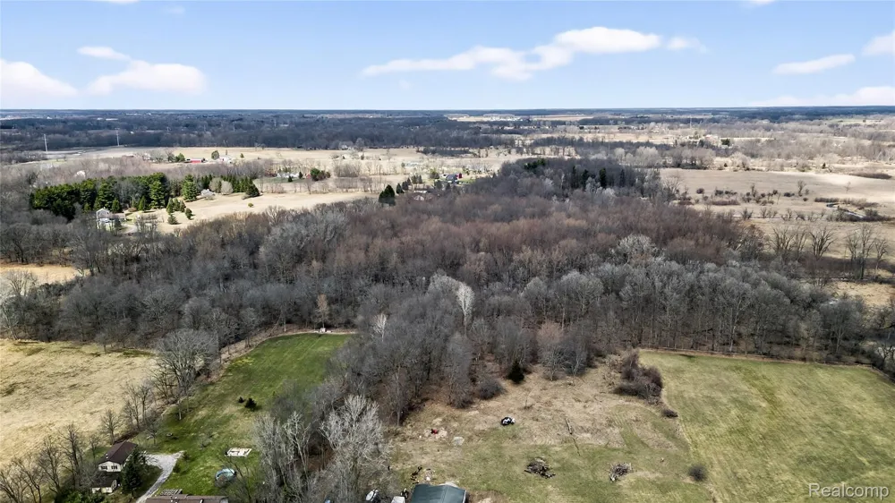 5516 W Lowe Road Howell Township, MI 48836