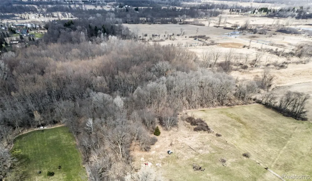5516 W Lowe Road Howell Township, MI 48836