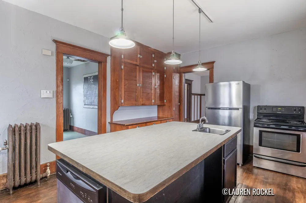 4550 Bowen Boulevard SE Kentwood City, MI 49508