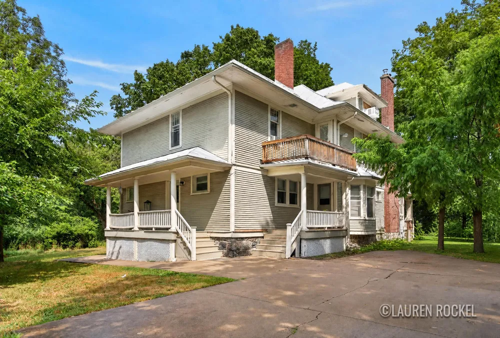 4550 Bowen Boulevard SE Kentwood City, MI 49508