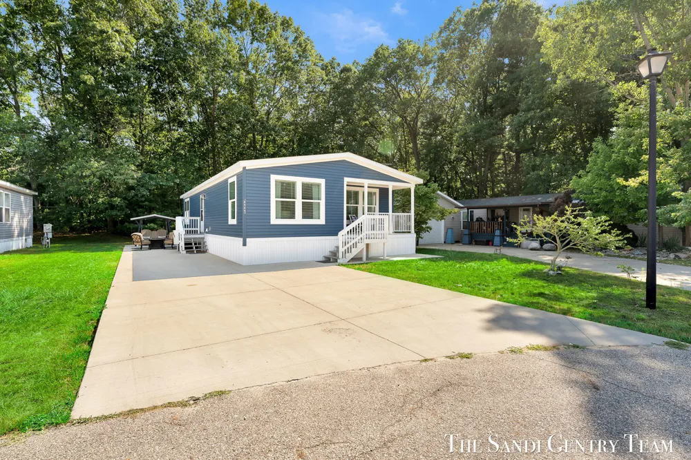 14940 Saint Lawrence Drive Spring Lake Township, MI 49456