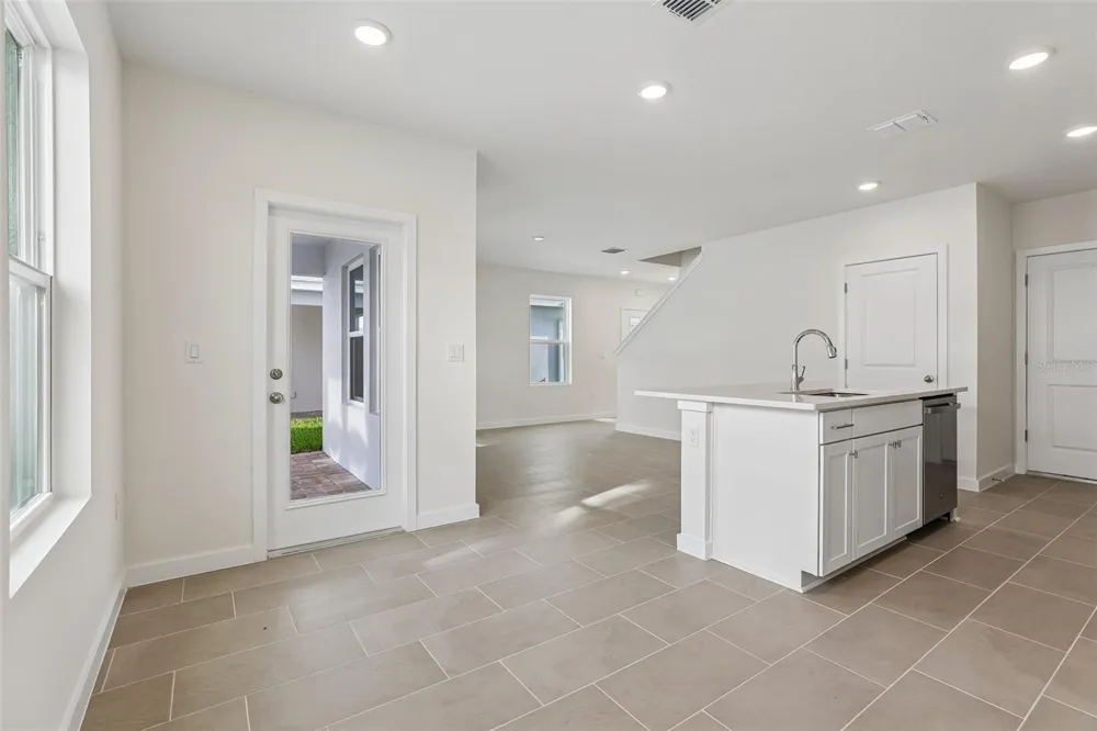 2704 MEADOW CREST DRIVE St Cloud, FL 34773