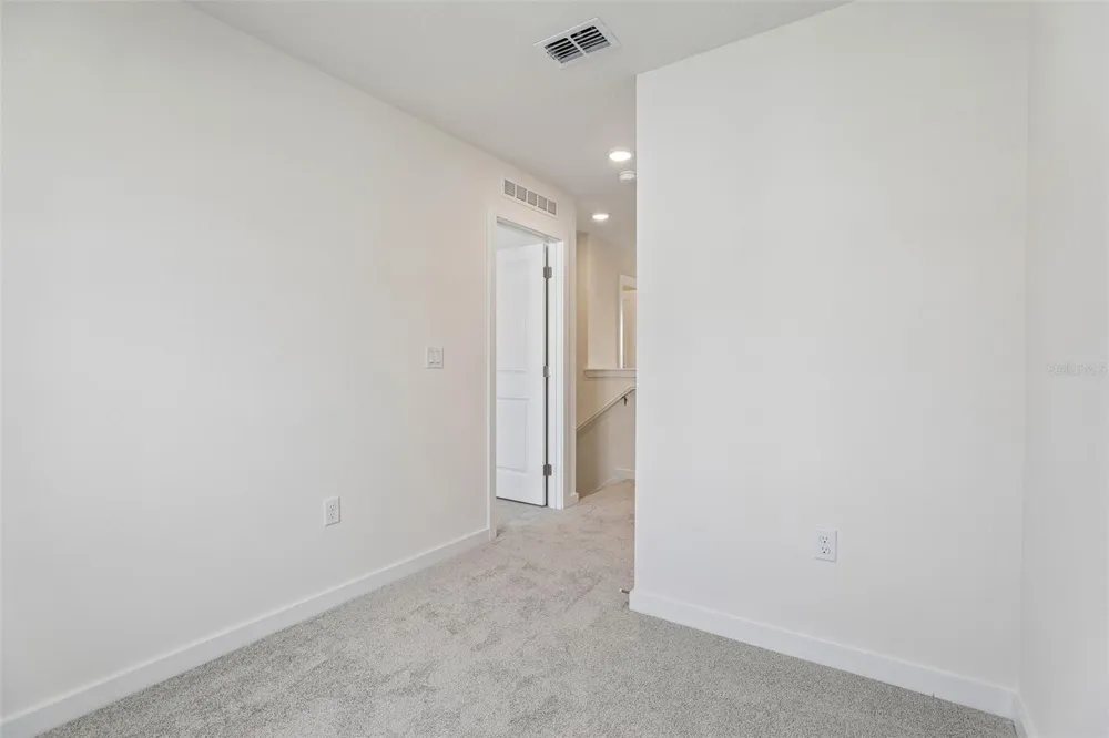 2704 MEADOW CREST DRIVE St Cloud, FL 34773