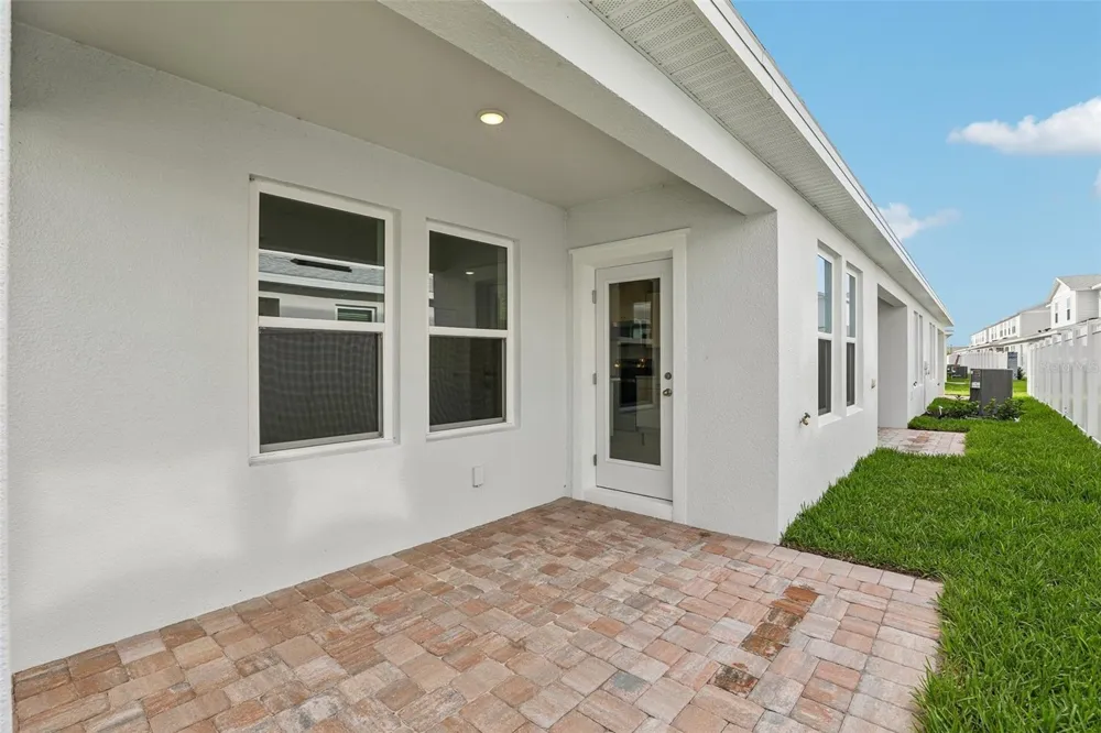 2704 MEADOW CREST DRIVE St Cloud, FL 34773