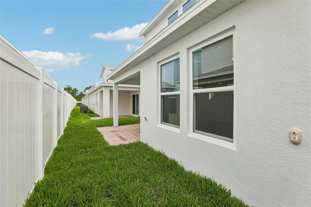 2704 MEADOW CREST DRIVE St Cloud, FL 34773