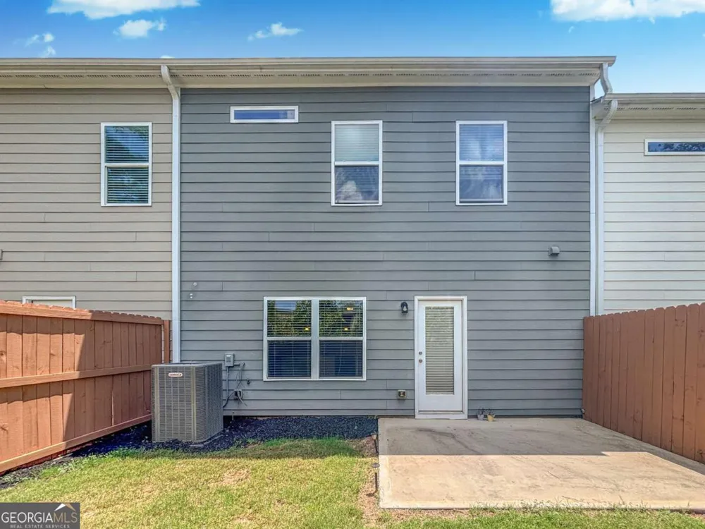5784 Silver Lake DR Mableton, GA 30126