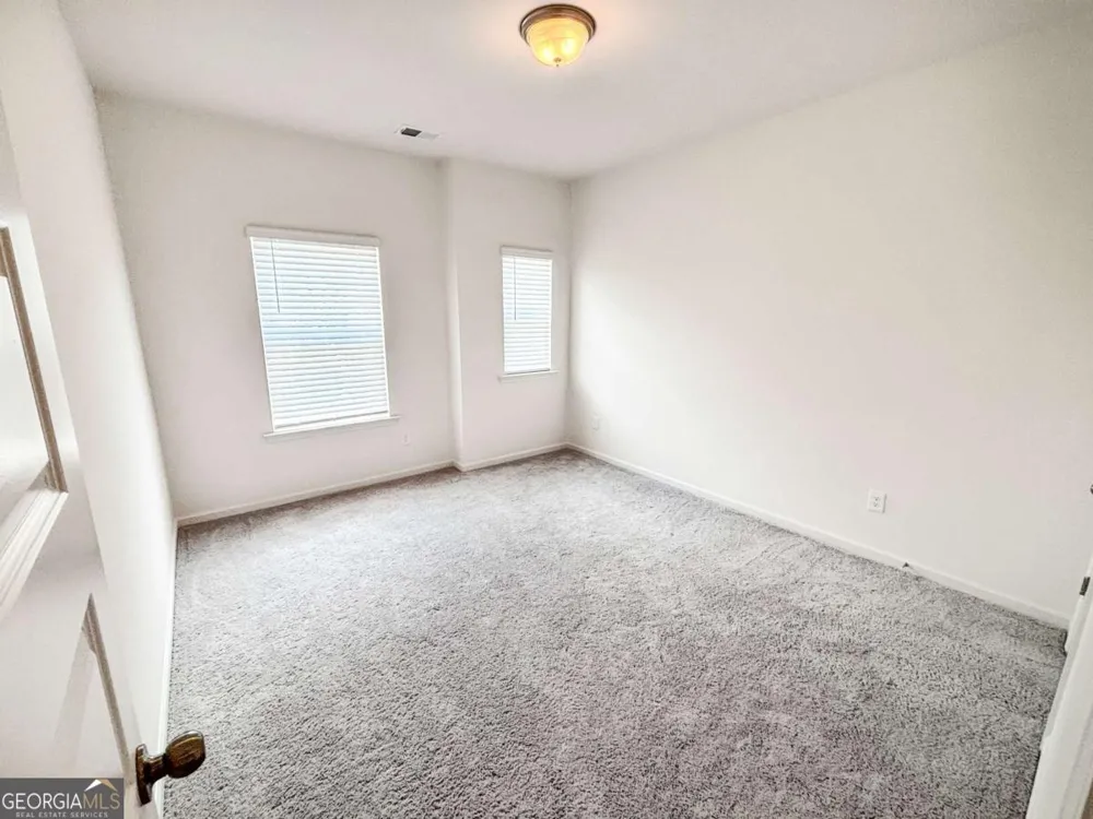 5784 Silver Lake DR Mableton, GA 30126