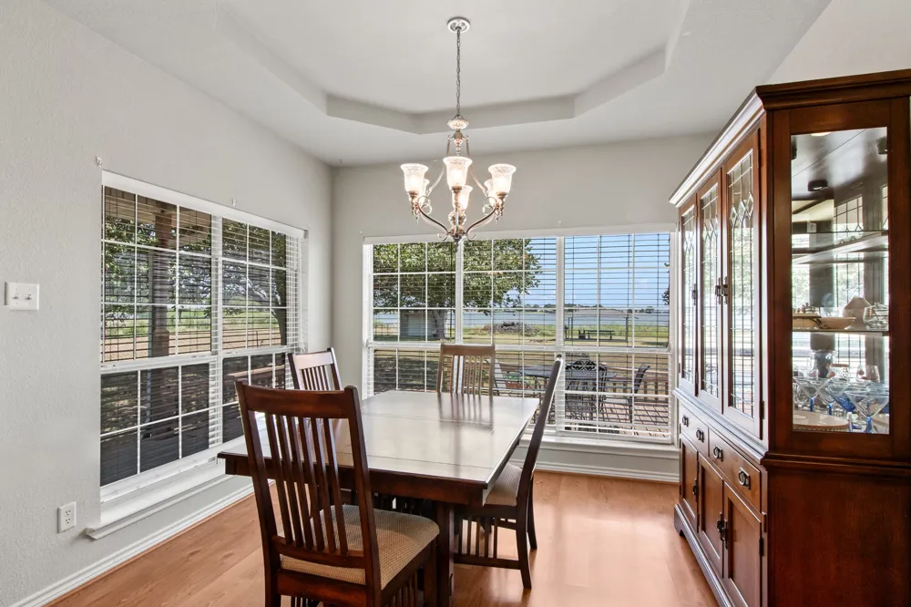 1237 Beachview Seven Points, TX 75143