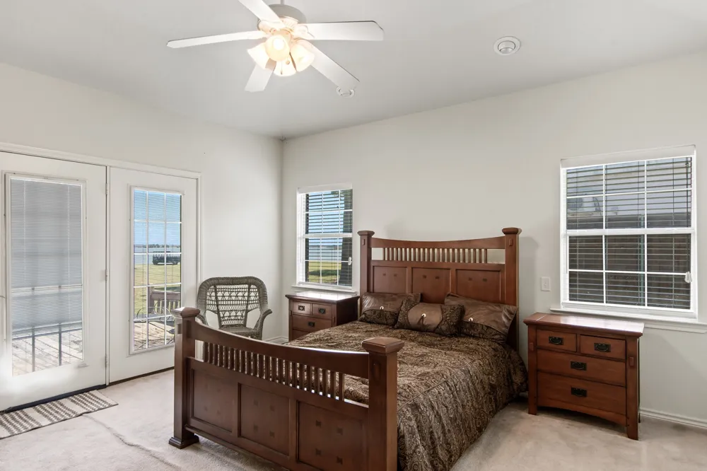 1237 Beachview Seven Points, TX 75143