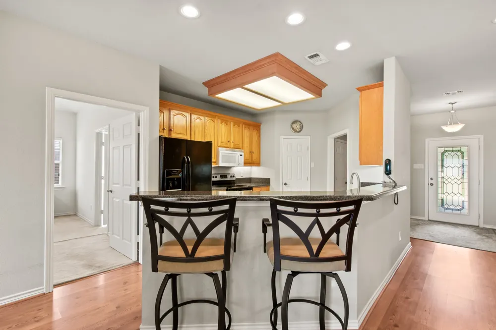 1237 Beachview Seven Points, TX 75143
