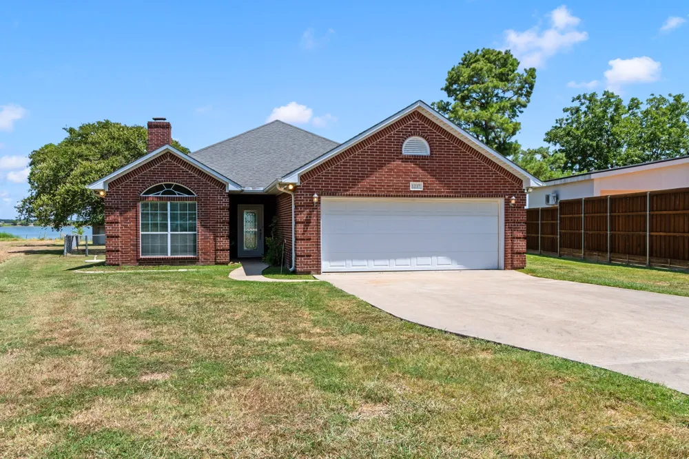 1237 Beachview Seven Points, TX 75143