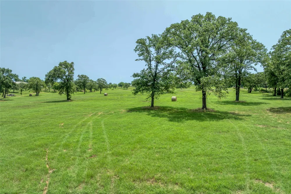 34673 US Highway 82 Whitesboro, TX 76273