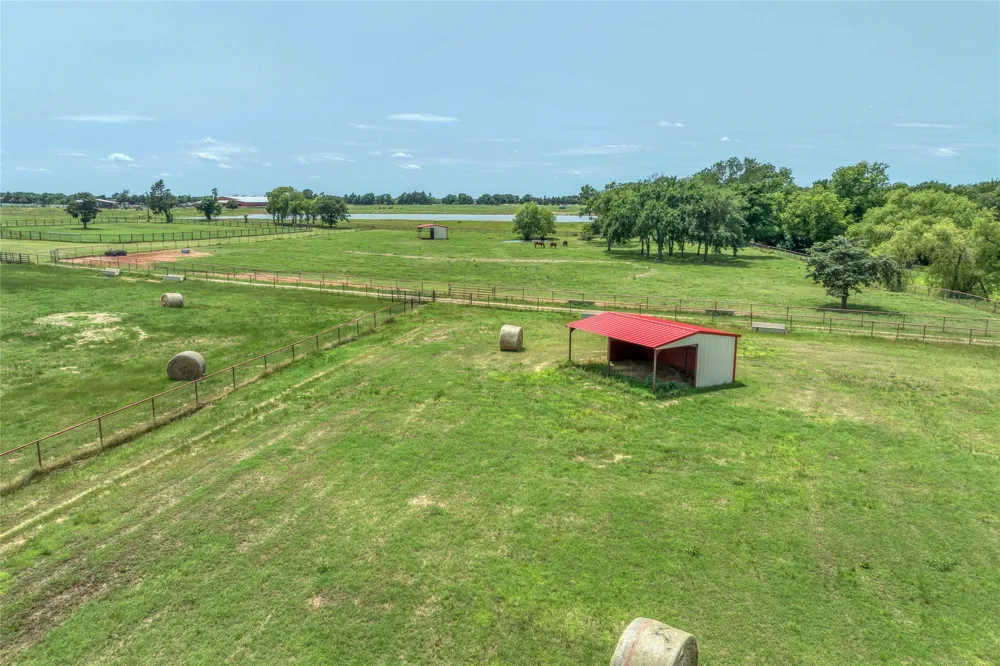 34673 US Highway 82 Whitesboro, TX 76273