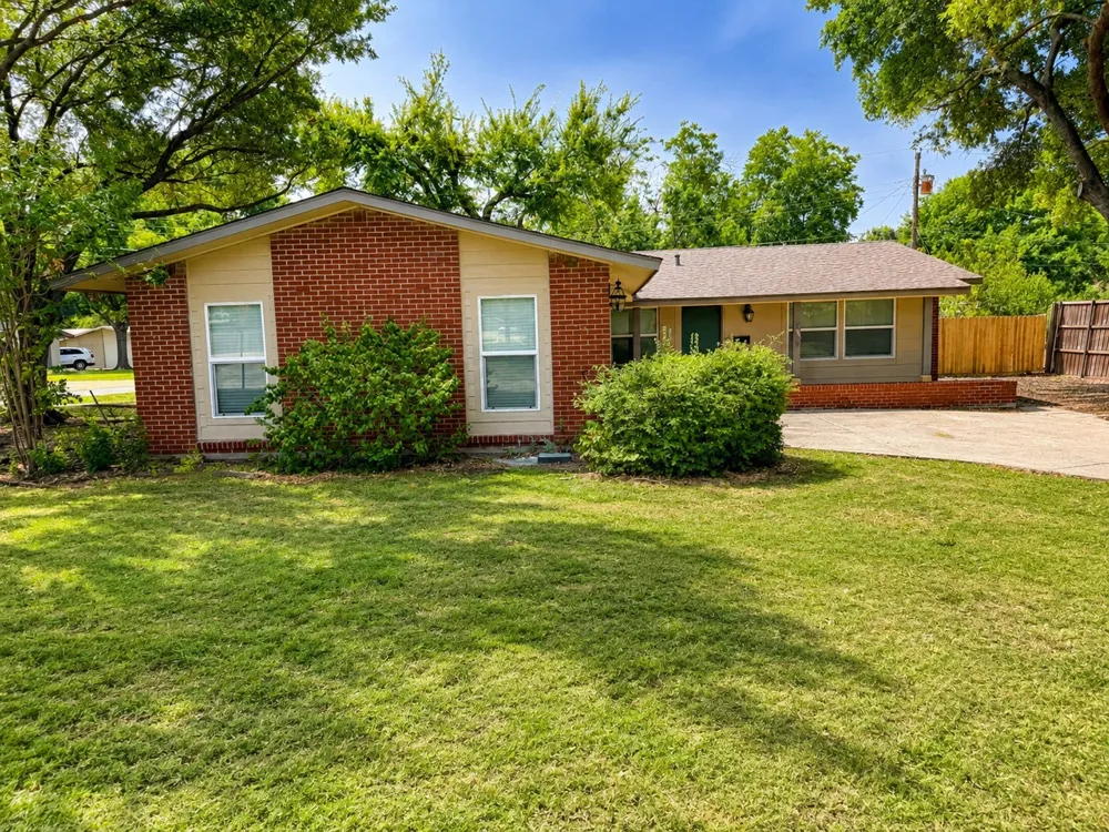 901 Melrose Drive Richardson, TX 75080