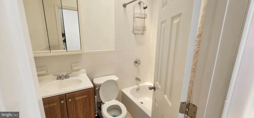 2548 OSWEGO AVENUE Baltimore, MD 21215