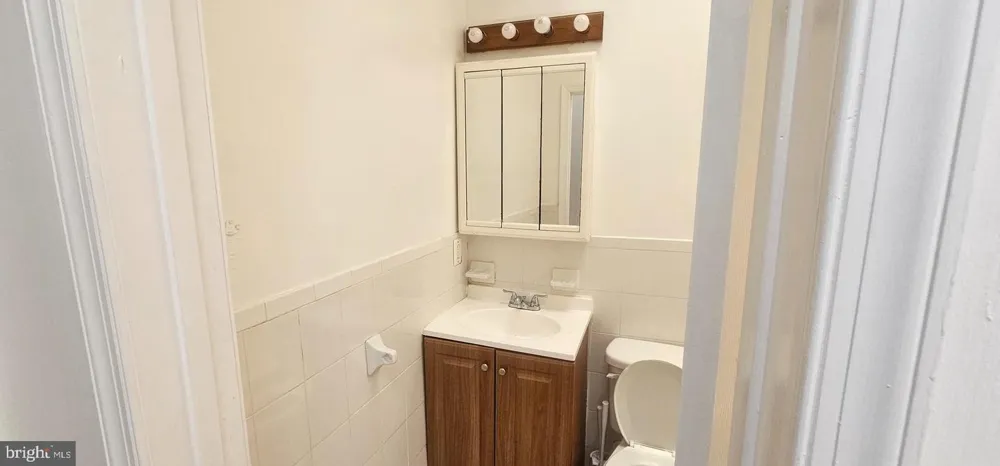 2548 OSWEGO AVENUE Baltimore, MD 21215