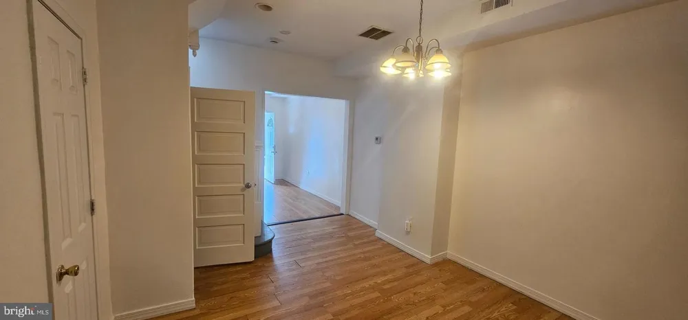 2548 OSWEGO AVENUE Baltimore, MD 21215
