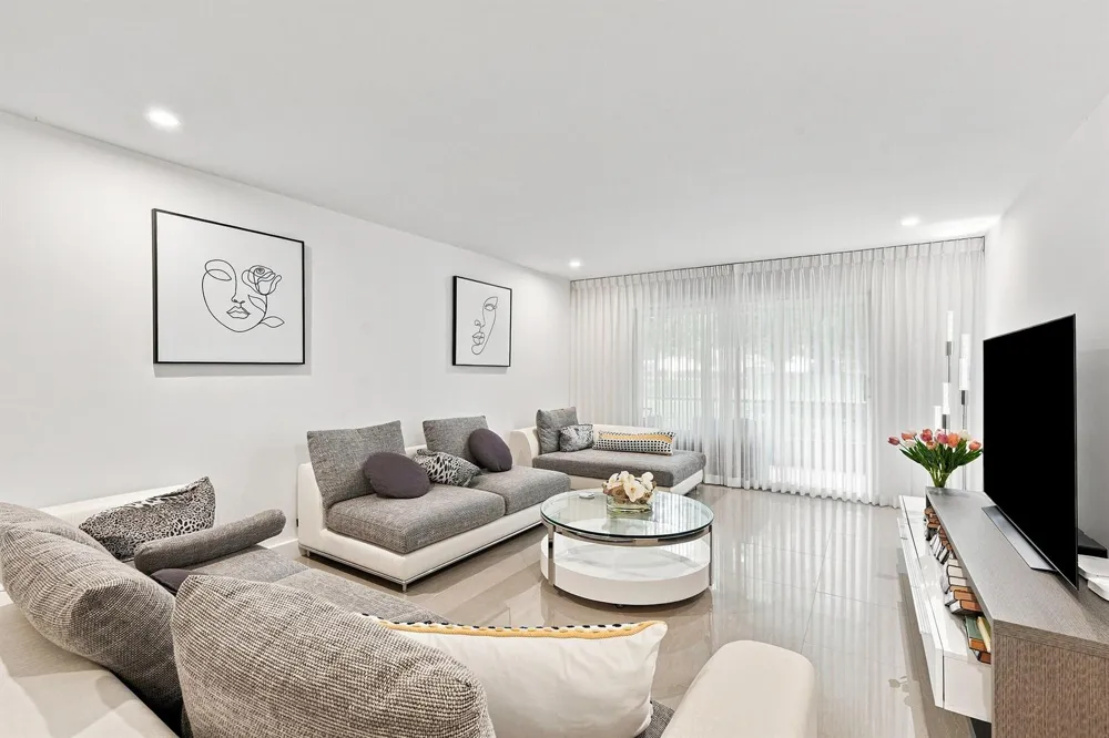 2405 Antigua Circle #L1 Coconut Creek, FL 33066