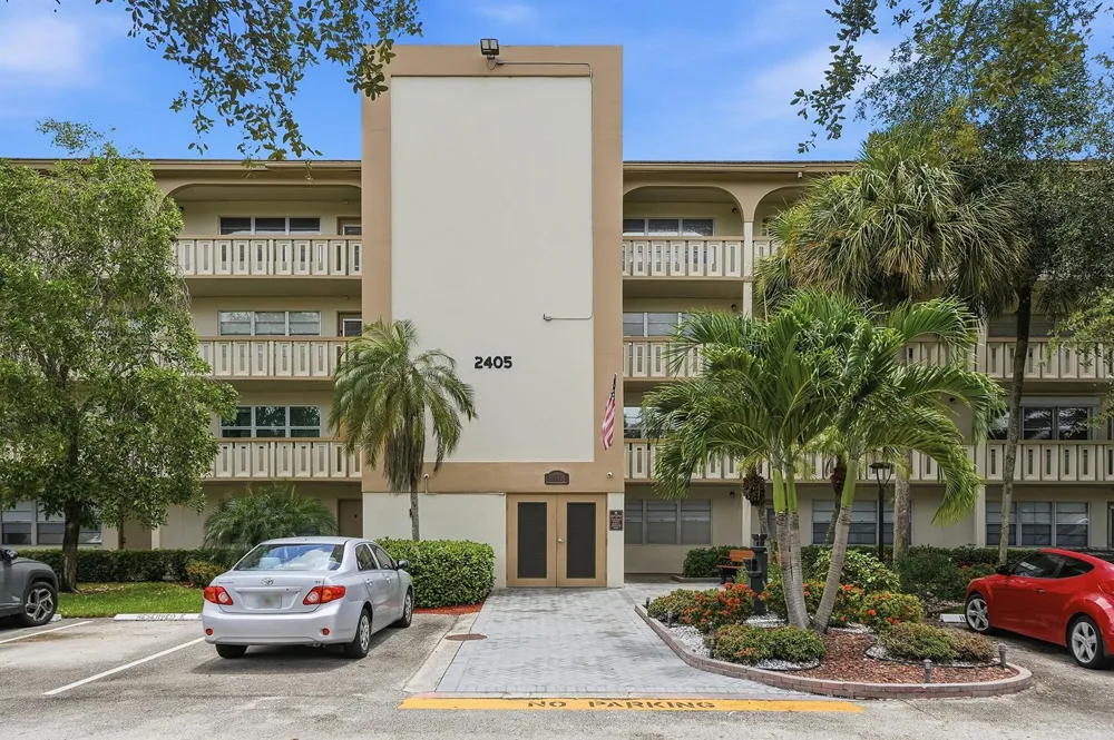 2405 Antigua Circle #L1 Coconut Creek, FL 33066