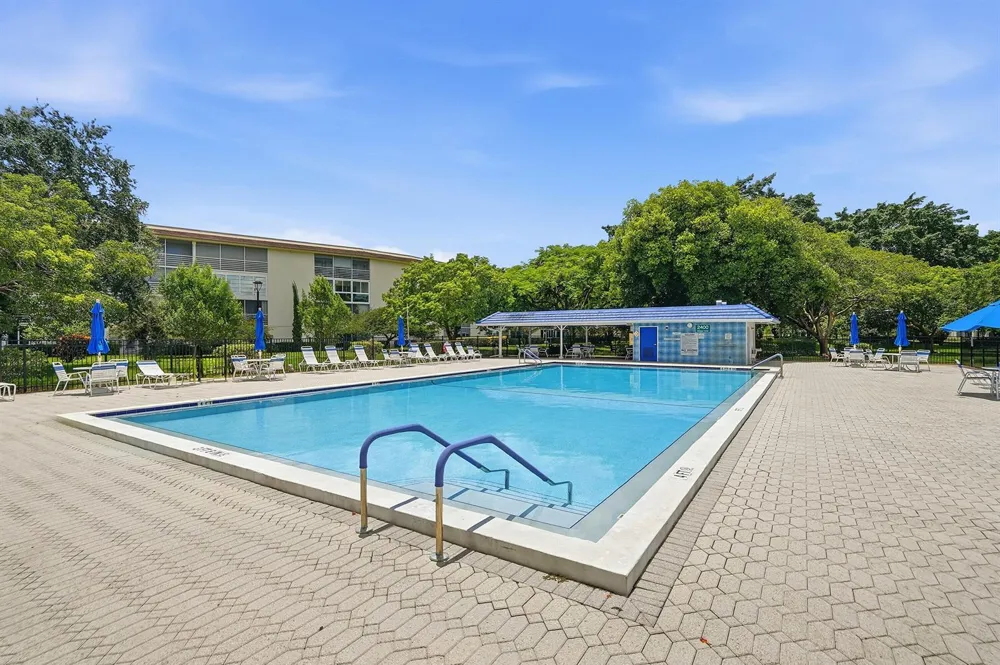 2405 Antigua Circle #L1 Coconut Creek, FL 33066