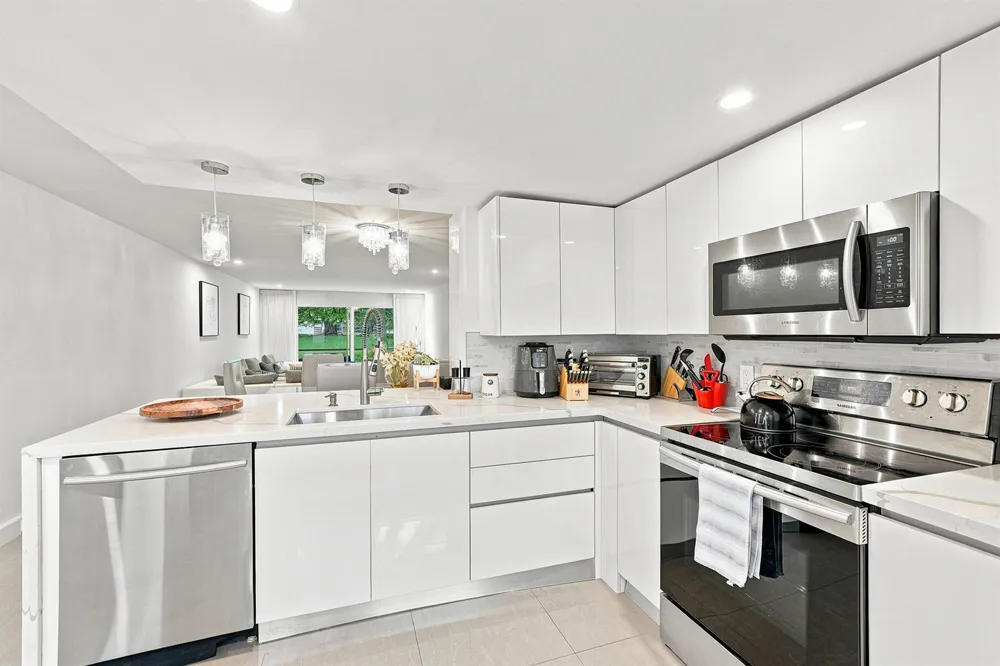 2405 Antigua Circle #L1 Coconut Creek, FL 33066