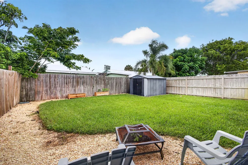 8717 SE SANDY LANE Hobe Sound, FL 33455