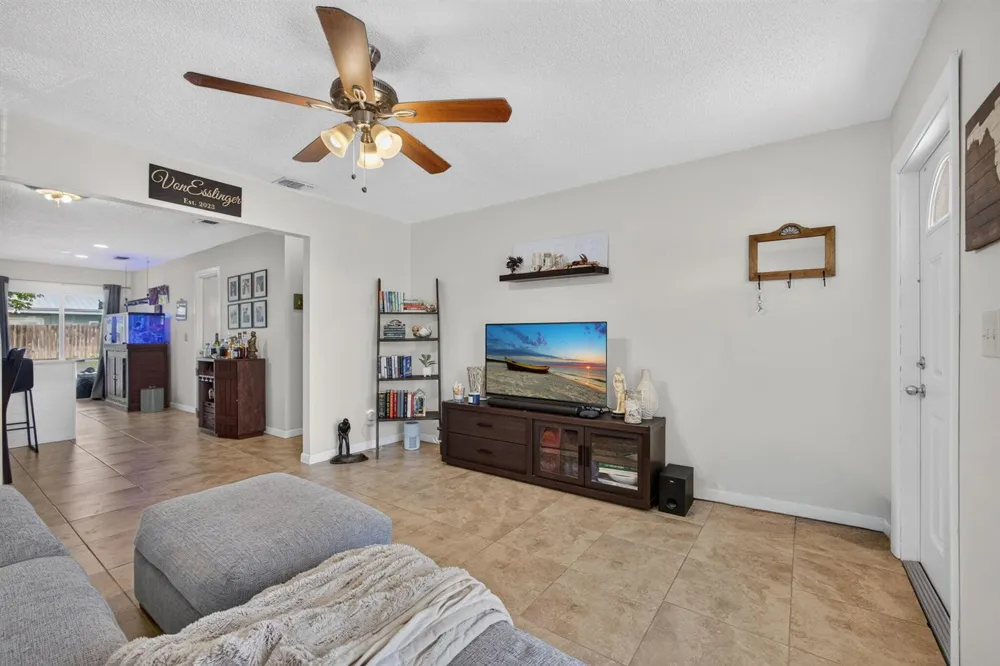 8717 SE SANDY LANE Hobe Sound, FL 33455