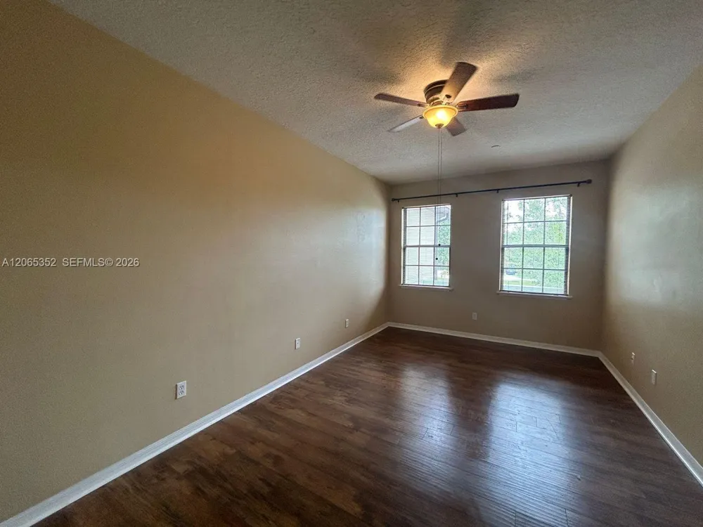 6018 TIVOLI GARDENS BLVD Orlando, FL 32829